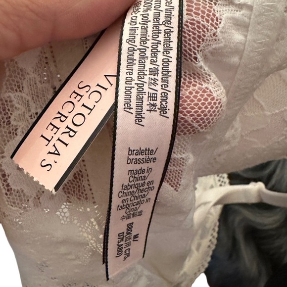 Victoria's Secret Lace Bralette‎ - Picture 5 of 5